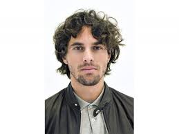Per ogni riccio, un capriccio! Tagli Capelli Uomo Ricci Le Proposte Piu Cool Per La Pe 2017