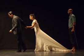 NOUS SOMMES PAREILS À CES CRAPAUDS/ALI