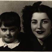 Women's Worlds in Qajar Iran