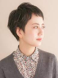 ふとした瞬間美しい 凛とした横顔のために おすすめショートヘア集 キナリノ ピクシーカット 髪型 ベリーショート レディース 女子 髪型 ショート