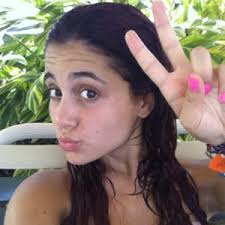 The shake rlly said shake. 10 Ariana Grande Without Makeup Photos Will Surprise You Siachen Studios