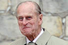 Désormais indisponible, l'article du sun titrait le prince philip est mort à 95 ans, comment le duc d'edimbourg est mort, etc etc et comportait trois la nécrologie spécifiait qui était le prince philip, quand il est mort, ainsi que les circonstances de son décès. Xgwubmvb6yb9am