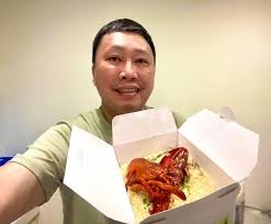 趙正平在直播中公開已結婚。 （圖／擷取自 lulu 黃路梓茵臉書直播畫面 ） 趙正平坦言對於結婚一事本來不想公開，但也不想再欺瞞大家，並透過鏡頭向老婆喊話，「 老婆謝謝你，讓妳辛苦了，很高興妳能夠嫁給我，未來日子怎樣不知道，我活著的一天永遠都會. Rsmdg9zm9c3ygm