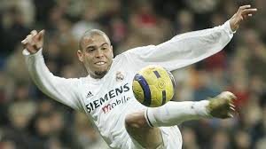 El exdelantero brasileño ronaldo nazario afirmó que es muy difícil que neymar jr pueda fichar este verano por el real madrid y recalcó que la opinión de he sido y soy enamorado de zidane. Ronaldo Confiesa Que Su Corazon Es Mas Blanco Que Azulgrana