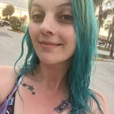 Hi guys, I finally bought all dlc and expansion packs and because I  absolutely love paranormal stuff I decided to create a dark witch/medium  🧙🏼‍♀️ anyway, I wanted to build a haunted