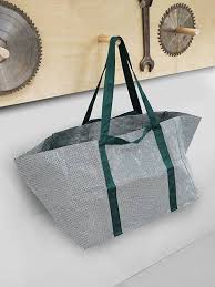 Die Blaue Ikea Tasche Bekommt Zwei Design Upgrades Blaue Tasche Ikea Tute Taschen