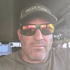 5 سنوات أعزب ألست صيدًا جيدًا؟ \n