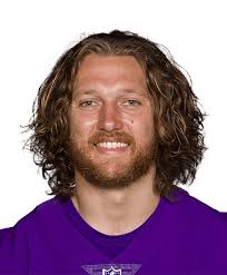 Vikings agree to 3-year contract with TE Josh Oliver, ease LT Christian  Darrisaw back into practice