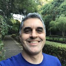 Stream Salmo 92 (Psalm 92) by Leandro Gomes Vineyard