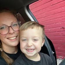 How much bleach should I use in my 10 ft pool?