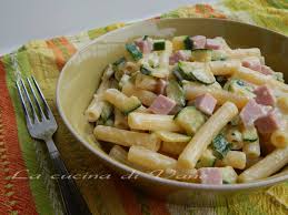 Pasta Ai Quattro Formaggi Con Zucchine E Prosciutto