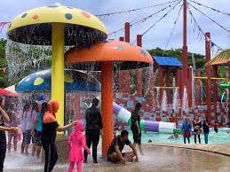 Cari kamar hotel murah di pantai cermin? 10 Gambar Pantai Cermin Theme Park Tiket Masuk Wahana Lokasi Travelingan Net