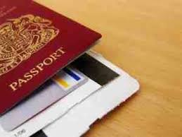 Wer in deutschland wohnt und einen neuen personalausweis oder reisepass benötigt, muss einfach zum zuständigen bürgeramt seines. Fuhrerschein Reisepass Und Andere Wichtige Dokumente Work And Travel Neuseeland Organisieren