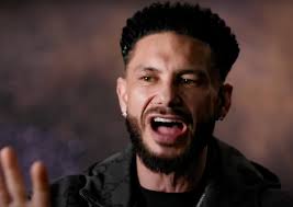 Watch 'Jersey Shore: Family Vacation' 'Eggcellent' for FREE