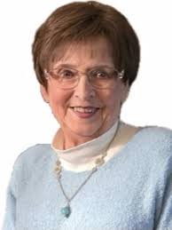 Carolyn Stricker's Instagram, Twitter & Facebook