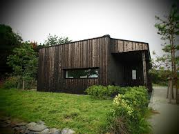 瀬戸内国際芸術祭 ボルタンスキーの心臓音のアーカイブ 中はお化け屋敷です 屋敷 建築 お化け屋敷