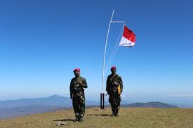 Senin, 17 agustus 2020 13:14. Peringati Hut Kemerdekaan Ri Ke 75 Tahun 2020 Prajurit Lantamal Vii Upacara Di Gunung Tertinggi Ntt Lantamal Vii Berita