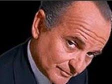 Magazinele diverta te invita sa descoperi in sase volume de colectie noi cele mai bune filme ale anilor '60, '70 si '80. Joe Pesci