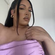 Hannah Headley's Instagram, Twitter & Facebook