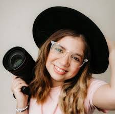 Heather Nocera's Instagram, Twitter & Facebook