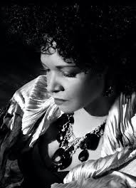 Stephanie Biddle's Instagram, Twitter & Facebook