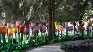 حديقة دبي جاردن جلو أول حديقة متوهجة في العالم عين دبي تعرف على مطاعم واماكن السهر فى دبي