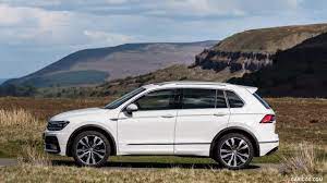 The 2021 tiguan is available in five trim levels: 2017 Volkswagen Tiguan 2 0 Tdi 4motion R Line Uk Spec Side Caricos