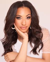 Miss Chicago 2020 Farewell So grateful to officially be a forever Miss  Chicago. The past two years have been absolutely life changing. Thank you  so much to my parents, friends, and family