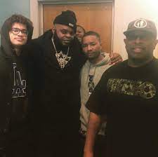 DJ Premier on X: Family Photo... Guru's Son KC, Big Shug, King Of Chill  Blocked In The Back, and Guru's Nephew Justin... A Positive Day Of Love And  Respect... R.I.P. GURU. @realkingofchill