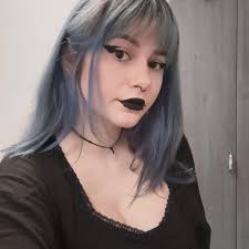 Hey hey! Is there anyone here who likes crocheting? I need help! By  September 19th, I have to make 85 squares. They are simple squares with a  heart in the middle. Unfortunately,