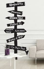 Harry Potter Inspired Road Sign Vinyl Wall Decal Fantasy Hogwarts Ministry Of Magic Azkab Decoracao Harry Potter Quarto Star Wars Decoracao Quarto Harry Potter