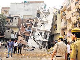 Foundations of the building are also affected due to soil liquefaction during earthquake. Quake Hit Building Collapses Triggers Scare In South Delhi Latest News Delhi Hindustan Times