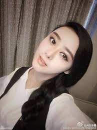 Cô gái 8 lần phẫu thuật để giống hệt Phạm Băng Băng