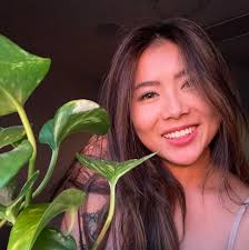 The security guard allegedly told the visitor that he was a "high-ranking"  undercover cop.