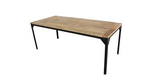 Cette table au design simple mais plein de cachet est composé d'un plateau rectangulaire et d'un piètement en x. Table A Manger Bois Industriel Et Metal Avec Rivets Plateau En Bois
