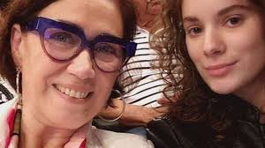 Join facebook to connect with giulia bertelli and others you may know. Lilia Cabral Se Emociona Ao Falar De Giulia Bertolli Tenho Muito Orgulho Da Minha Filha