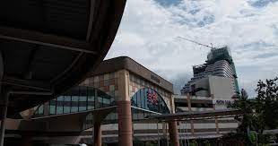 There are numerous food outlets at aeon mall bukit mertajam including kenny rogers, sushi king and subway. Aeon Bukit Raja Shopping Centre Mohd Faiz Bin Abdul Manan