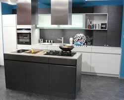 Aktuellen trends folgen oder lieber auf eine zeitlose planung setzen? Zeitlos Moderne Grifflose Leicht Kuche Avance Mit Reichhaltiger Ausstattung Varia Kuchenstudio Peter Fuchs Fuchs Kuchen Gmbh 76689 Karlsdorf Neuthard 832 00 Kuchenborse24