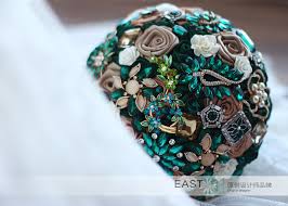 Emerald green is a popular tone for wedding flowers and the emerald green color blends beautifully with many other colors, such as gold colored flowers, navy blue flowers, and others. 8 Inch New Emerald Green Gold Bridal Brooch Bouquet Wedding Bride S Bouquet Rhinestone Jewelry Bridal Brooch Bouquets Brooch Bouquet Bridal Brooch Bouquetbrooch Bridal Bouquet Aliexpress