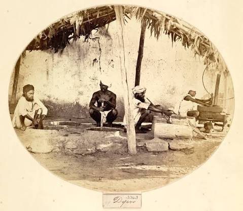 File:Dyers at work, western India (c. 1873).jpg - Wikimedia Commons