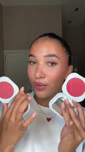 Creamy Blush Swatches ft. Sophia Mae & Monica Geuze