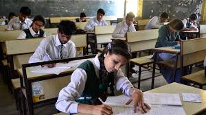 CBSE ने जारी की 10वीं-12वीं की Tentative Datesheet, 17 फरवरी से शुरू हो सकते हैं एग्जाम - cbse 2026 class 10 and class 12 board exam tentative dates announced ntc - AajTak