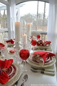Create bright accents with a red table runner, ribbon, garlands, toys and other pieces. Red And White Christmas Table Setting Ideas Hip Hoo Rae