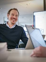 Marketing managers may also give facility tours to media or potential business partners. Senior Marketing Manager Offline Media M W D Hamburg Bonprix Jobs