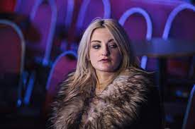 Juli 1994 in antwerpen) ist ein belgischer dartspieler. De Standaard