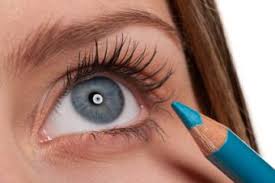 This eye makeup goes marvelously well with blue eyes and over 60 years old women and gives your eyes a mesmerizing highlighted look. Best Eye Shadow Colors For Blue Eyes Lovetoknow