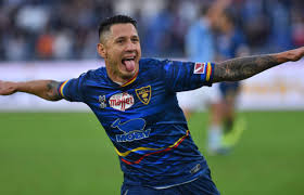 Wilder cartagena compartió un breve video en el que gianluca lapadula aparece oyendo música desde su teléfono celular. Lapadula If Milan Wanted Me Back I Would Pay To Have Number 9 Jersey