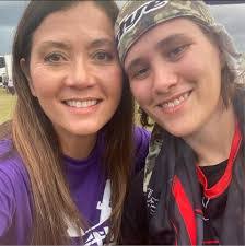 Violet Stuart's Instagram, Twitter & Facebook