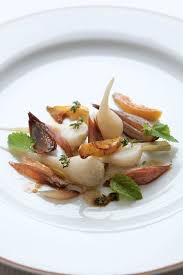 Betterave Blanche A L Eau De Melisse Et Echalotes Au Miel Alain Passard Food Presentation Pretty Food Food Inspiration