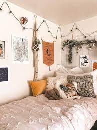 10 Amazing Dorm Room Wall Decor Ideas To Make Your Roommates Jealous 10amazing Amazing Decor Dorm Room Wall Decor Brick Wall Living Room Dorm Room Decor